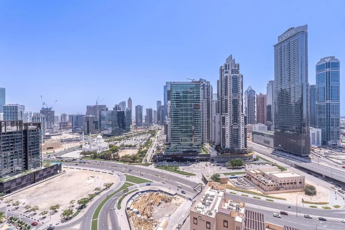Awesome 2-Bedroom Apartment With Iconic Views In Business Bay Dubai
