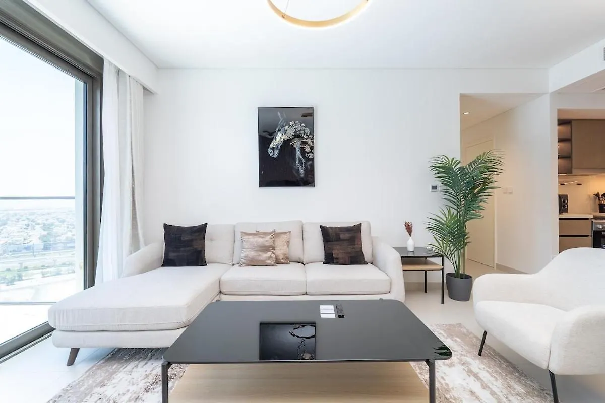 Awesome 2-Bedroom Apartment With Iconic Views In Business Bay Dubai