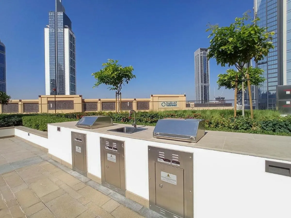 Awesome 2-Bedroom Apartment With Iconic Views In Business Bay Dubai