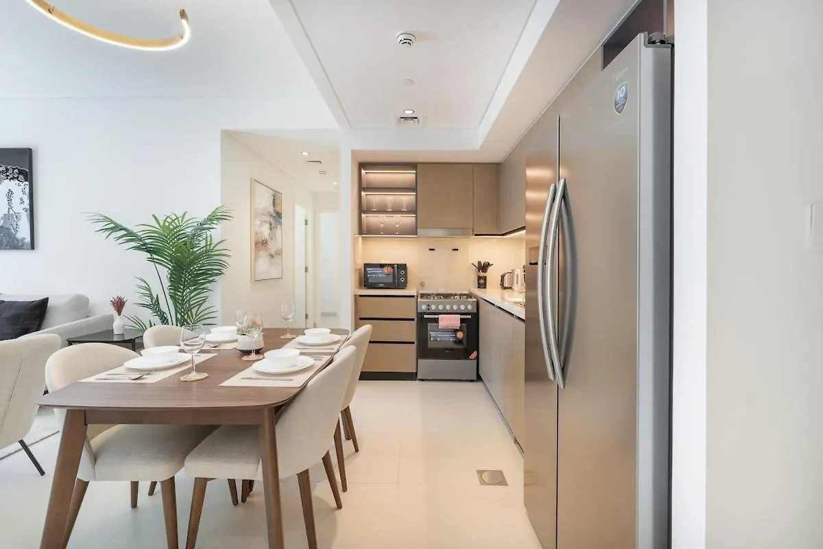 Awesome 2-Bedroom Apartment With Iconic Views In Business Bay Dubai