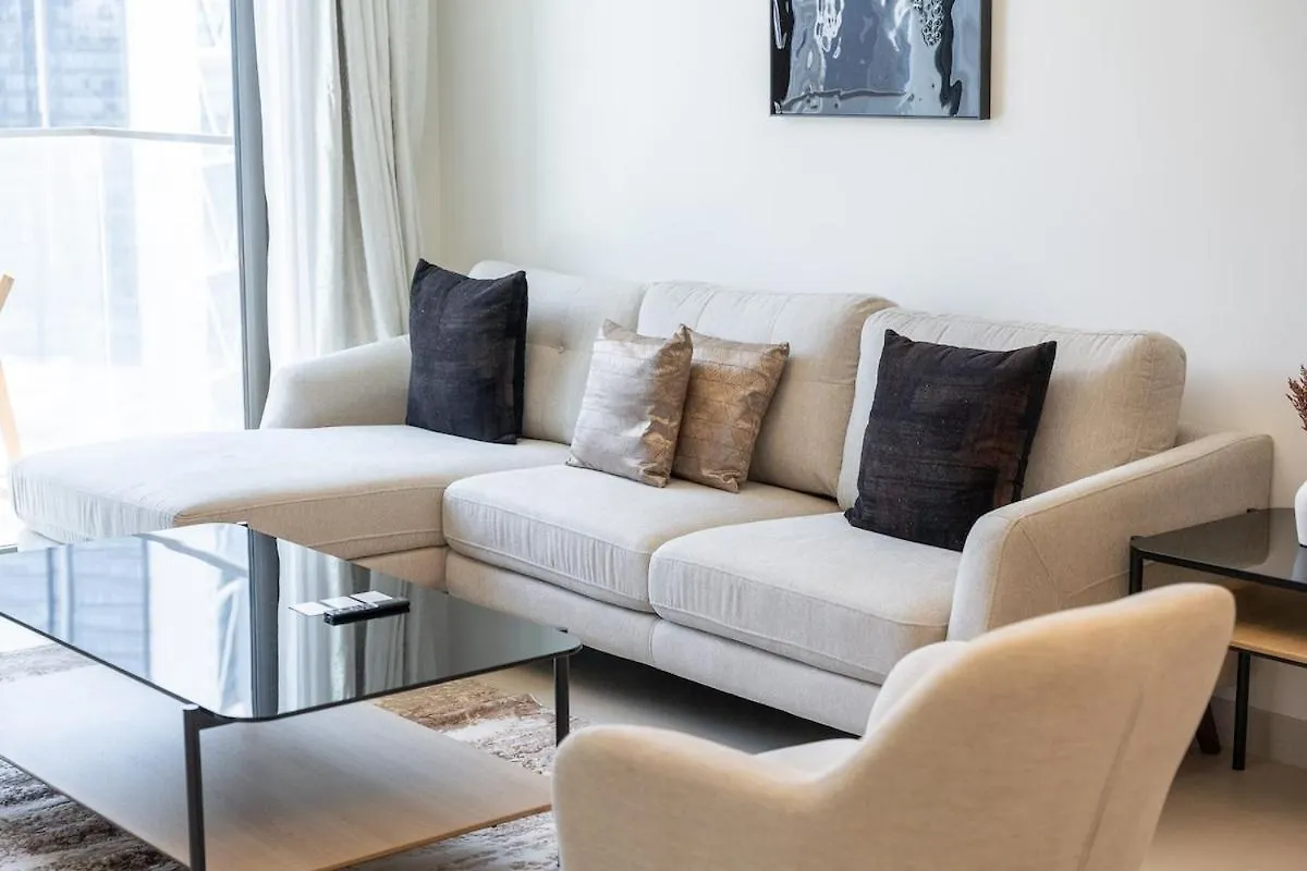 Awesome 2-Bedroom Apartment With Iconic Views In Business Bay Dubai 0*,