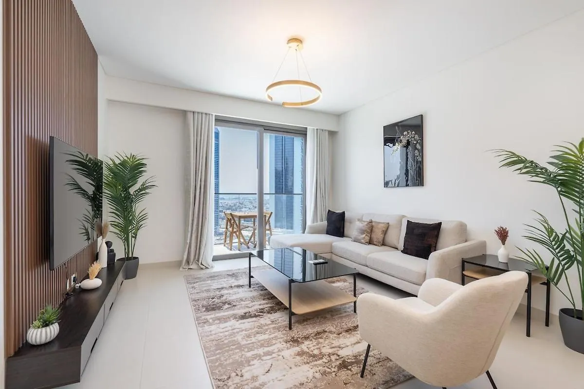 Awesome 2-Bedroom Apartment With Iconic Views In Business Bay Dubai